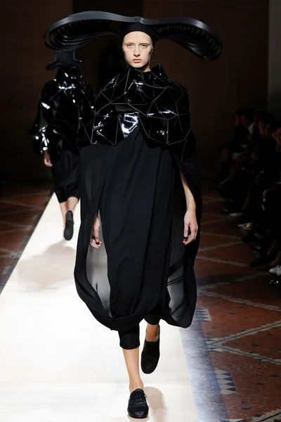 Look 36